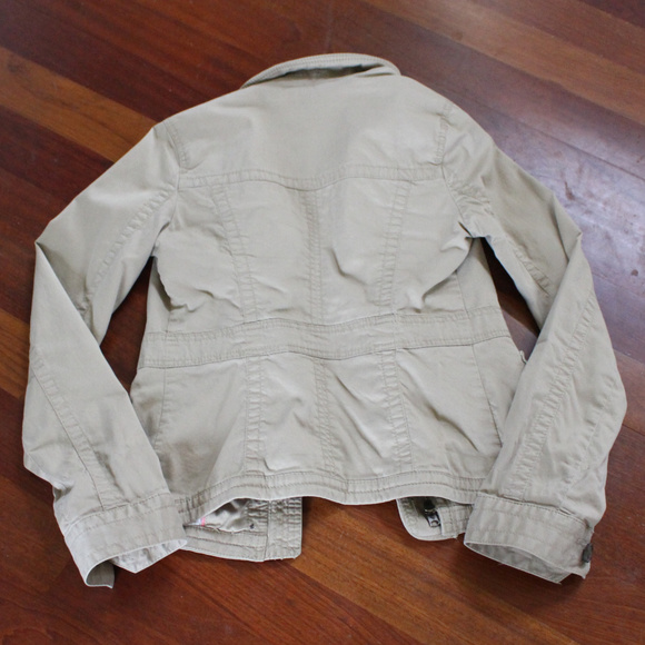Abercrombie Kids (L) Cream Jacket - Picture 2 of 3